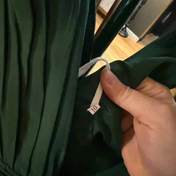 NWT BEAUTIFUL Chiffon Green Evening Gown sz 10 - Picture 6 of 6